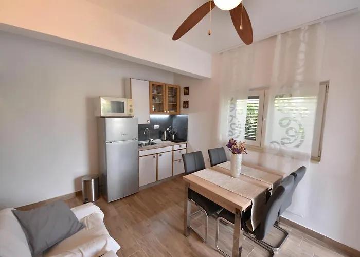 Arbo By Interhome