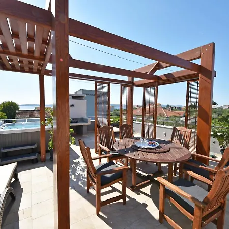 Arbo By Interhome Bibinje